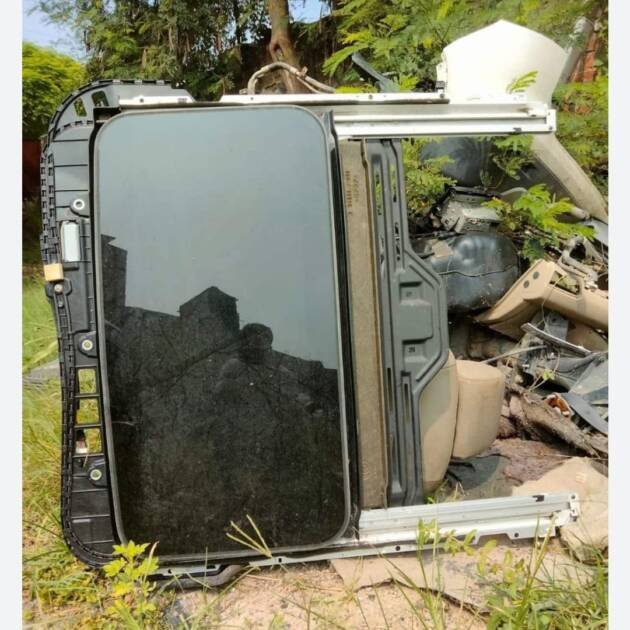 All cars sunroof mirror available